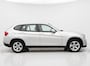 BMW X1 XDRIVE20I BUSINESS. CRUISE, NAVI, TREKHAAK.