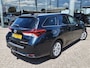 Toyota Auris Touring Sports 1.8 Hybrid Lease Pro | Pano | Trekhaak | Sensoren v/a | Stoelve