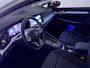 Volkswagen Golf 1.0 eTSI Life Automaat - LED - Navigatie - PDC - Side Assist - Camera - ACC