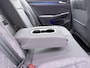 Volkswagen Golf 1.0 eTSI Life Automaat - LED - Navigatie - PDC - Side Assist - Camera - ACC