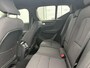 Volvo EX40 Single Motor Extended Range Plus Black Ed. 82 kWh | Adaptieve Cruise Control | Harman Kardon Audio | Stoel-/Stuurverwarming | Parkeercamera | Dodehoek Detectie | Pixel LED | Elektr. Verst. Stoelen + Geheugen | Donker Getint Glas | Warmtepomp |