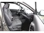 Toyota Yaris Cross 1.5 Hybrid 130 Launch Edition | All Seasons | Stootlijsten | Head-up Display | Origineel Nederlands | Two-Tone |