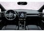 Volvo EX40 Single Motor Extended Range Plus Black Ed. 82 kWh | Adaptieve Cruise Control | Harman Kardon Audio | Stoel-/Stuurverwarming | Parkeercamera | Dodehoek Detectie | Pixel LED | Elektr. Verst. Stoelen + Geheugen | Donker Getint Glas | Warmtepomp |