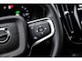 Volvo EX40 Single Motor Extended Range Plus Black Ed. 82 kWh | Adaptieve Cruise Control | Harman Kardon Audio | Stoel-/Stuurverwarming | Parkeercamera | Dodehoek Detectie | Pixel LED | Elektr. Verst. Stoelen + Geheugen | Donker Getint Glas | Warmtepomp |