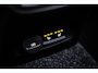 Volvo EX40 Single Motor Extended Range Plus Black Ed. 82 kWh | Adaptieve Cruise Control | Harman Kardon Audio | Stoel-/Stuurverwarming | Parkeercamera | Dodehoek Detectie | Pixel LED | Elektr. Verst. Stoelen + Geheugen | Donker Getint Glas | Warmtepomp |