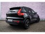 Volvo EX40 Single Motor Extended Range Plus Black Ed. 82 kWh | Adaptieve Cruise Control | Harman Kardon Audio | Stoel-/Stuurverwarming | Parkeercamera | Dodehoek Detectie | Pixel LED | Elektr. Verst. Stoelen + Geheugen | Donker Getint Glas | Warmtepomp |