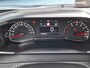 Peugeot 2008 1.2 PureTech Allure Pack EAT8 Automaat | Achterbank in delen neerklapbaar | Achteruitrijcamera | Airco (automatisch)