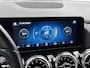 Mercedes-Benz B-klasse 180 Business Solution Luxury Trekhaak | Parkeerpakket met achteruitrijcamera | Ledkoplampen | Sfeerverlichting | Stoelverwarming. Inclusief 24 maanden MB Certified garantie voor Europa.