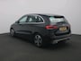 Mercedes-Benz B-klasse 180 Business Solution Luxury Trekhaak | Parkeerpakket met achteruitrijcamera | Ledkoplampen | Sfeerverlichting | Stoelverwarming. Inclusief 24 maanden MB Certified garantie voor Europa.