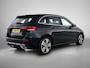 Mercedes-Benz B-klasse 180 Business Solution Luxury Trekhaak | Parkeerpakket met achteruitrijcamera | Ledkoplampen | Sfeerverlichting | Stoelverwarming. Inclusief 24 maanden MB Certified garantie voor Europa.