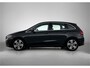 Mercedes-Benz B-klasse 180 Business Solution Luxury Trekhaak | Parkeerpakket met achteruitrijcamera | Ledkoplampen | Sfeerverlichting | Stoelverwarming. Inclusief 24 maanden MB Certified garantie voor Europa.