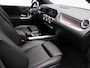 Mercedes-Benz B-klasse 180 Business Solution Luxury Trekhaak | Parkeerpakket met achteruitrijcamera | Ledkoplampen | Sfeerverlichting | Stoelverwarming. Inclusief 24 maanden MB Certified garantie voor Europa.