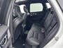 Volvo XC60 T8 Recharge Ultra Dark Executive 22" | Getint & Gelamineerd Glas | Alarmklasse 3 | Black Edition Interieur | Luchtvering | Bowers & Wilkins | Geventileerd Nappa | Massagestoelen | Head-Up | 360 Camera | Elektr. verst. Stoelen | Full LED