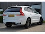 Volvo XC60 2.0 T6 Plug-in hybrid AWD Plus Dark Long Range | Harman Kardon | Elektrische verstelbare voorstoelen incl. geheugen | Adaptieve cruise control incl. BLIS | Stuurwielverwarming | Stoelverwarming voor & achter | Panoramisch schuif/kanteldak |