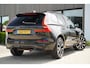 Volvo XC60 T6 Plug-in hybrid AWD Plus Dark Long Range | Trekhaak | Panoramisch schuif/kanteldak | 360 graden camera | Stoel en stuurwielverwarming | Parkeerverwarming | Adaptieve cruise control incl. BLIS |