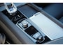 Volvo XC60 T6 Plug-in hybrid AWD Plus Dark Long Range | Trekhaak | Panoramisch schuif/kanteldak | 360 graden camera | Stoel en stuurwielverwarming | Parkeerverwarming | Adaptieve cruise control incl. BLIS |