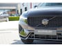 Volvo XC60 T6 Plug-in hybrid AWD Plus Dark Long Range | Trekhaak | Panoramisch schuif/kanteldak | 360 graden camera | Stoel en stuurwielverwarming | Parkeerverwarming | Adaptieve cruise control incl. BLIS |