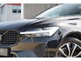 Volvo XC60 T6 Plug-in hybrid AWD Plus Dark Long Range | Trekhaak | Panoramisch schuif/kanteldak | 360 graden camera | Stoel en stuurwielverwarming | Parkeerverwarming | Adaptieve cruise control incl. BLIS |