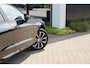 Volvo XC60 T6 Plug-in hybrid AWD Plus Dark Long Range | Trekhaak | Panoramisch schuif/kanteldak | 360 graden camera | Stoel en stuurwielverwarming | Parkeerverwarming | Adaptieve cruise control incl. BLIS |