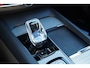 Volvo XC60 T6 Plug-in hybrid AWD Plus Dark Long Range | Trekhaak | Panoramisch schuif/kanteldak | 360 graden camera | Stoel en stuurwielverwarming | Parkeerverwarming | Adaptieve cruise control incl. BLIS |
