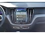 Volvo XC60 T6 Plug-in hybrid AWD Plus Dark Long Range | Trekhaak | Panoramisch schuif/kanteldak | 360 graden camera | Stoel en stuurwielverwarming | Parkeerverwarming | Adaptieve cruise control incl. BLIS |