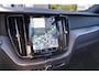Volvo XC60 T6 Plug-in hybrid AWD Plus Dark Long Range | Trekhaak | Panoramisch schuif/kanteldak | 360 graden camera | Stoel en stuurwielverwarming | Parkeerverwarming | Adaptieve cruise control incl. BLIS |