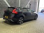 Volvo V40 2.0 T4 R-Design | Trekhaak | Stoelverwarming | Getint Glas | 17 Inch
