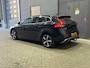 Volvo V40 2.0 T4 R-Design | Trekhaak | Stoelverwarming | Getint Glas | 17 Inch