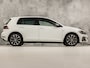 Volkswagen Golf 1.4 TSI PHEV GTE 204Pk Automaat (VIRTUAL COCKPIT, APPLE CARPLAY, GROOT NAVI, KEYLESS, CAMERA, STOELVERWARMING, SPORTSTOELEN, ADAPTIVE CRUISE, GETINT GLAS, NIEUWSTAAT)