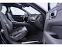 Volvo XC60 T8 Plug-in hybrid Ultra Black Edition | FACELIFT | ACC | Luchtvering | Panoramadak | Bowers&Wilkins | 360° Camera | Massage | Head-Up