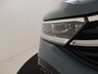 Volkswagen T-Roc 1.5 TSI R-Line Business | Panoramadak | Trekhaak | BEATS audio | Black style | Parkeerassistent | Keyless | Achteruitrijcamera | Stoelverwarming |