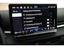 Volkswagen T-Roc 1.5 eTSI 150pk DSG R-Line Black Style Panoramadak Trekhaak Camera Stoelverwarming Navigatie