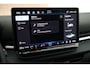 Volkswagen T-Roc 1.5 eTSI 150pk DSG R-Line Black Style Panoramadak Trekhaak Camera Stoelverwarming Navigatie