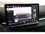Volkswagen T-Roc 1.5 eTSI 150pk DSG R-Line Black Style Panoramadak Trekhaak Camera Stoelverwarming Navigatie