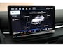 Volkswagen T-Roc 1.5 eTSI 150pk DSG R-Line Black Style Panoramadak Trekhaak Camera Stoelverwarming Navigatie