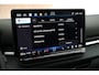 Volkswagen T-Roc 1.5 eTSI 150pk DSG R-Line Black Style Panoramadak Trekhaak Camera Stoelverwarming Navigatie