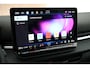 Volkswagen T-Roc 1.5 eTSI 150pk DSG R-Line Black Style Panoramadak Trekhaak Camera Stoelverwarming Navigatie
