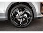 Volkswagen T-Roc 1.5 eTSI 150pk DSG R-Line Black Style Panoramadak Trekhaak Camera Stoelverwarming Navigatie