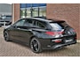 Mercedes-Benz CLA Shooting Brake 250 e AMG Pano 360-cam Night 19inch