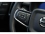 Volvo EX40 Single Motor Extended Range Plus Black Ed. 82 kWh | Adaptieve Cruise Control | Harman Kardon Audio | Stoel-/Stuurverwarming | Parkeercamera | Dodehoek Detectie | Pixel LED | Elektr. Verst. Stoelen + Geheugen | Donker Getint Glas | Warmtepomp |