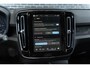 Volvo EX40 Single Motor Extended Range Plus Black Ed. 82 kWh | Adaptieve Cruise Control | Harman Kardon Audio | Stoel-/Stuurverwarming | Parkeercamera | Dodehoek Detectie | Pixel LED | Elektr. Verst. Stoelen + Geheugen | Donker Getint Glas | Warmtepomp |