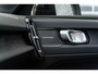 Volvo EX40 Single Motor Extended Range Plus Black Ed. 82 kWh | Adaptieve Cruise Control | Harman Kardon Audio | Stoel-/Stuurverwarming | Parkeercamera | Dodehoek Detectie | Pixel LED | Elektr. Verst. Stoelen + Geheugen | Donker Getint Glas | Warmtepomp |