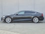 Audi A5 Sportback 40 TFSI Launch edition Sport / Facelift / Assitentie pakket Rijden / Assistentie pakket Parking / Trekgewicht 1500 kg / Elektrische achterklep / Stoelen met massage functie / Stoelverwarming / Adaptief cruise control / Achteruitrijcamera / Keyless Entry/Start /