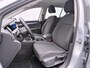 Volkswagen Golf 1.0 TSI Life Navigatie - PDC - Side Assist - Camera - ACC - Sfeerverlichting