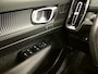 Volvo XC40 Recharge P8 AWD R-Design | SOH:93,3% | Power Seats | Memory | 360° Camera | Schuif/Kantel Panoramadak | Harman/Kardon | Adaptieve cruise | Keyless entry/start | Warmtepomp | Stoel/stuurverwarming |