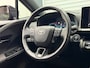Toyota C-HR / C-HR+ 2.0 Plug-in Hybrid 220 Dynamic - Camera - Dodehoek