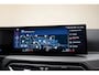 BMW 3-Serie Touring 330e High Executive Sport [ HUD Navi ACC Sportstoelen Stoelverwarming ]