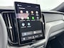 Volvo XC60 T8 Recharge Ultra Dark Executive | 22" | Heico Diffusor | Getint & Gelamineerd Glas | Alarmklasse 3 | Black Edition Interieur | Luchtvering | Bowers & Wilkins | Geventileerd Nappa | Massagestoelen | Head-Up | 360 Camera | Elektr. verst. Stoelen | Full LED