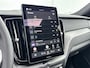 Volvo XC60 T8 Recharge Ultra Dark Executive | 22" | Heico Diffusor | Getint & Gelamineerd Glas | Alarmklasse 3 | Black Edition Interieur | Luchtvering | Bowers & Wilkins | Geventileerd Nappa | Massagestoelen | Head-Up | 360 Camera | Elektr. verst. Stoelen | Full LED
