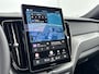 Volvo XC60 T8 Recharge Ultra Dark Executive | 22" | Heico Diffusor | Getint & Gelamineerd Glas | Alarmklasse 3 | Black Edition Interieur | Luchtvering | Bowers & Wilkins | Geventileerd Nappa | Massagestoelen | Head-Up | 360 Camera | Elektr. verst. Stoelen | Full LED